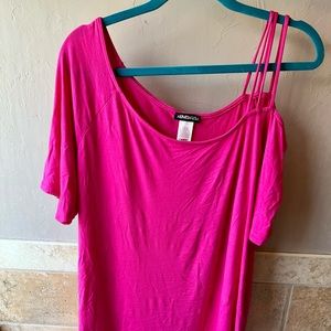 HEIMISH U.S.A. 
2xl
95% Rayon
5% Spandex